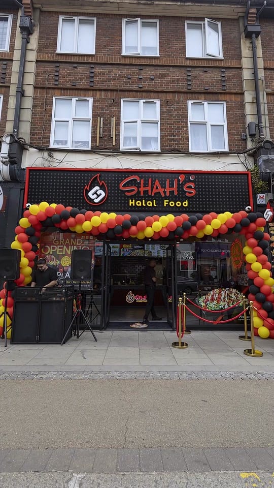 Post 4 by Shah’s Halal Food on TikTok (video)