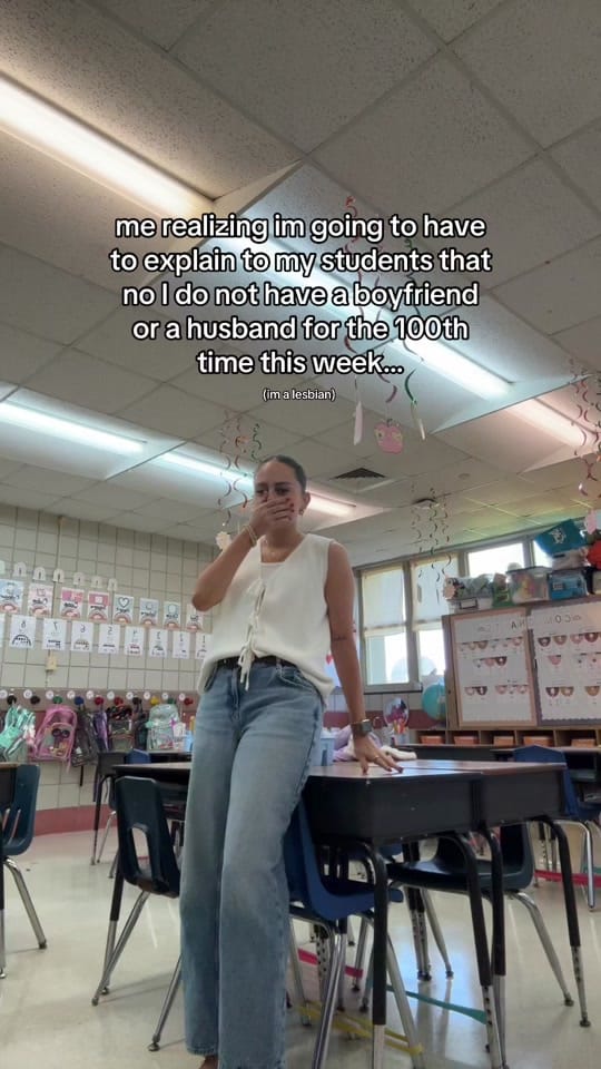 Post 9 by Ariana Alexa on TikTok (video)