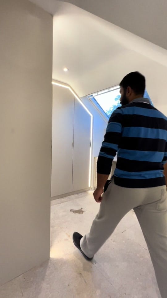 Post 5 by parassehgal553 on TikTok (video)
