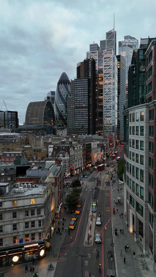 Post 8 by London.Moments on TikTok (video)