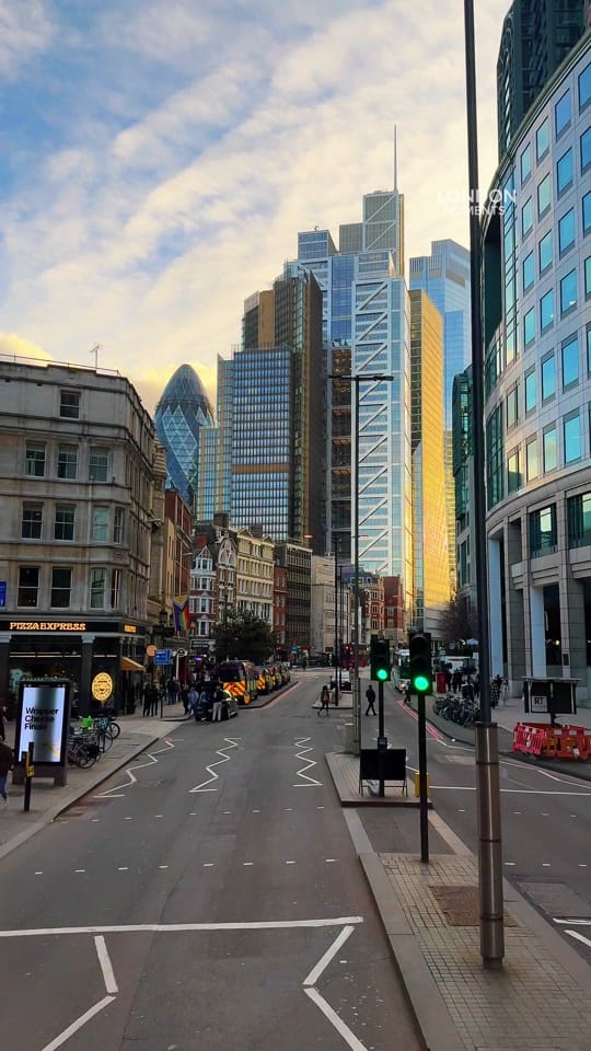Post 10 by London.Moments on TikTok (video)