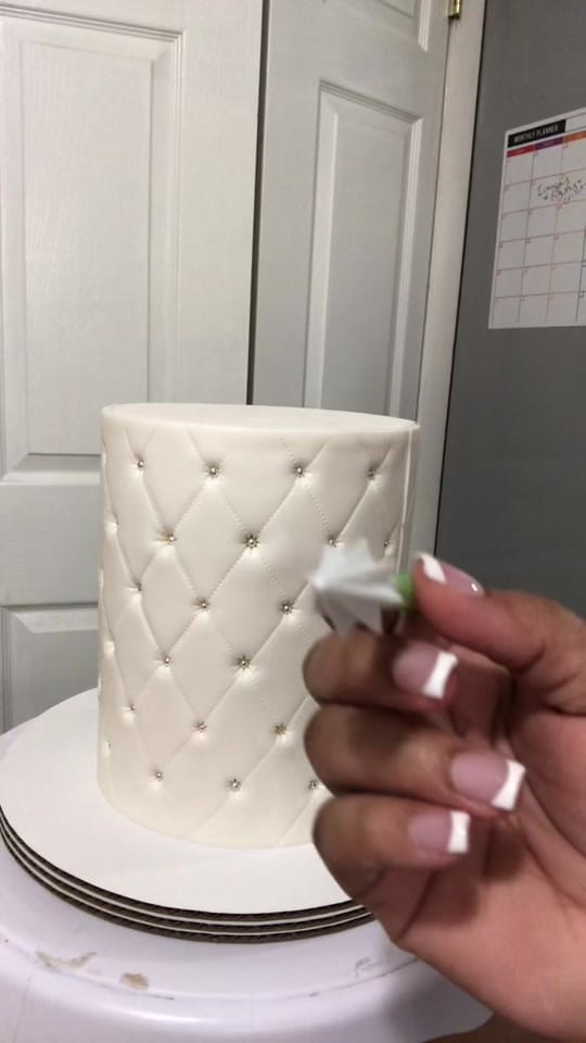Post 10 by Cakes By Nayyy on TikTok (video)