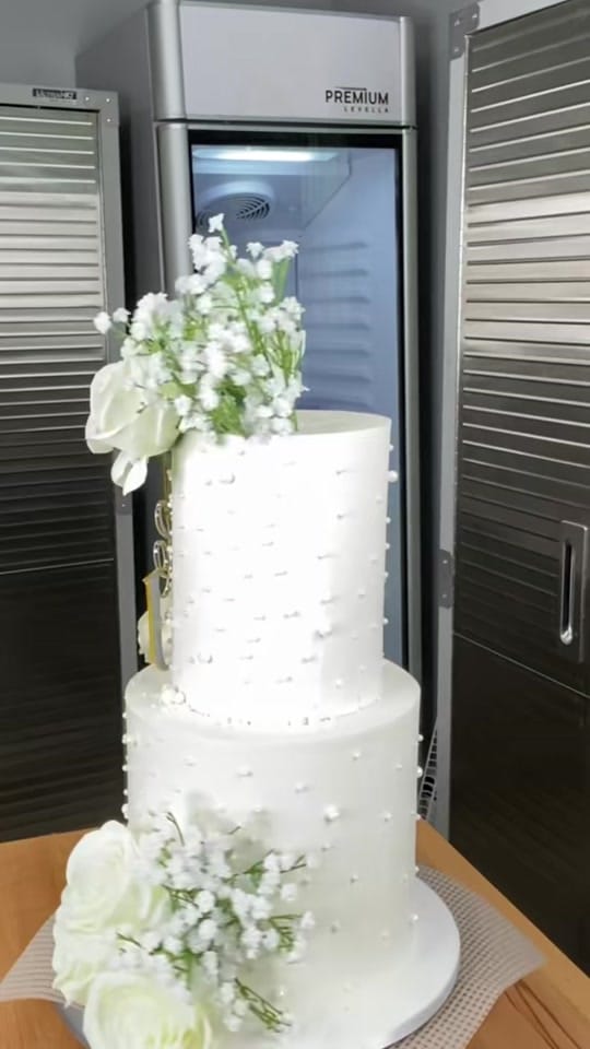 Post 8 by Cakes By Nayyy on TikTok (video)