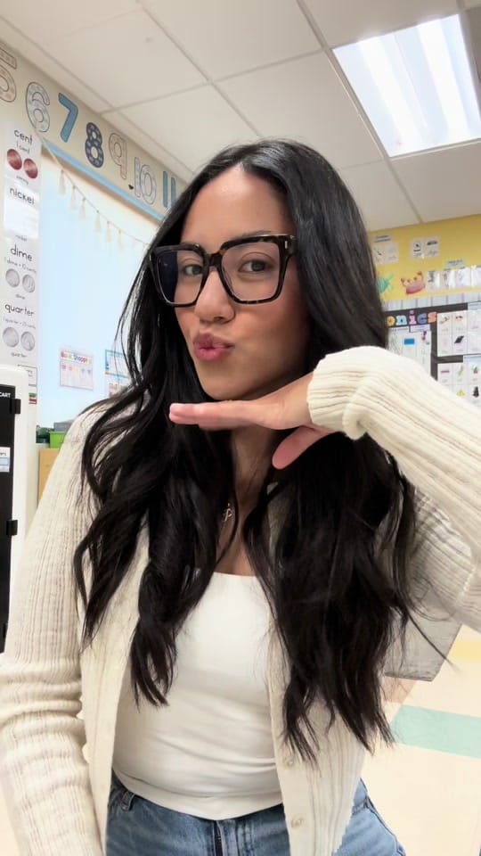 Post 10 by iris on TikTok (video)
