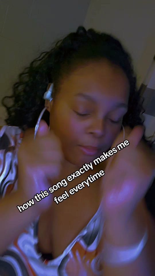 Post 2 by Candy😄 on TikTok (video)