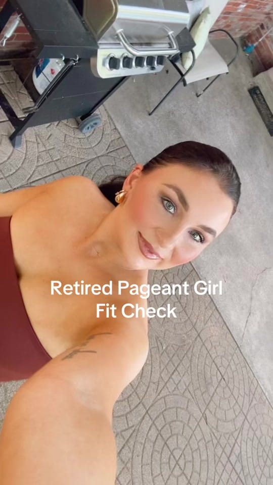 Post 4 by Sunny Day on TikTok (video)