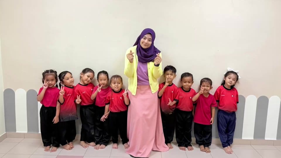Post 3 by tea.cher.lyn on TikTok (video)