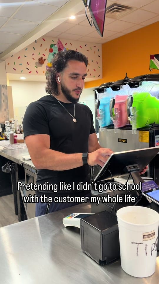 Post 6 by Gordos Bubble Waffles on TikTok (video)