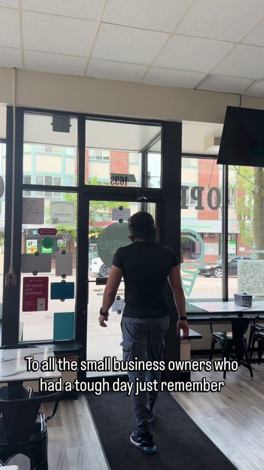 Post 4 by Gordos Bubble Waffles on TikTok (video)