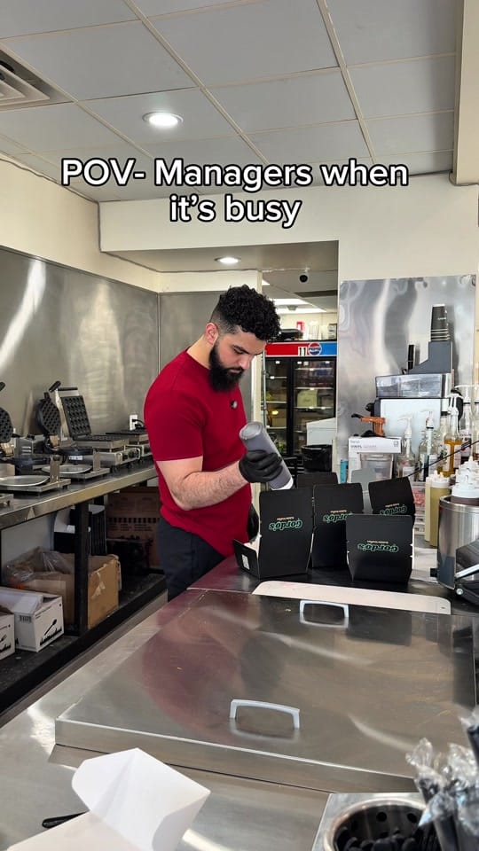 Post 10 by Gordos Bubble Waffles on TikTok (video)