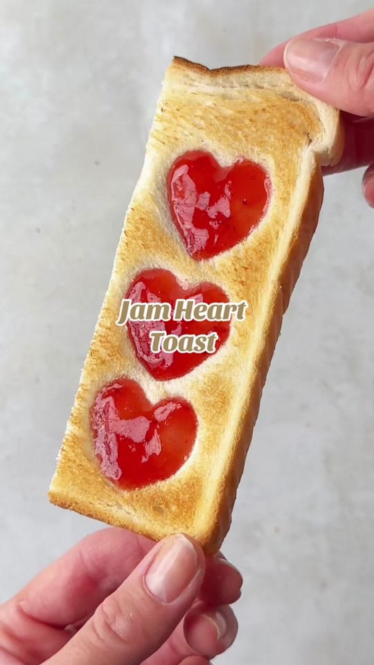 Post 8 by TheFastFoodie.tv on TikTok (video)