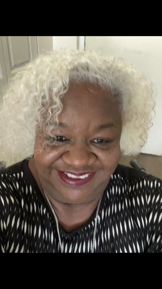 Post 2 by Desire on TikTok (video)
