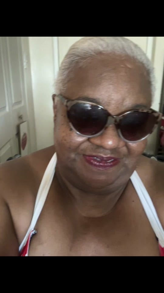 Post 6 by Desire on TikTok (video)