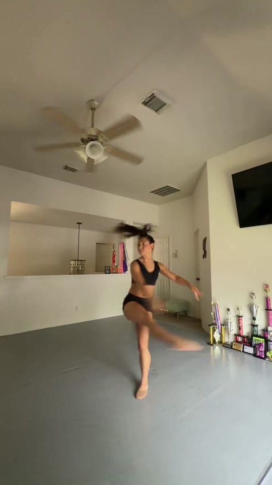 Post 6 by KAITLYN GONZALEZ on TikTok (video)