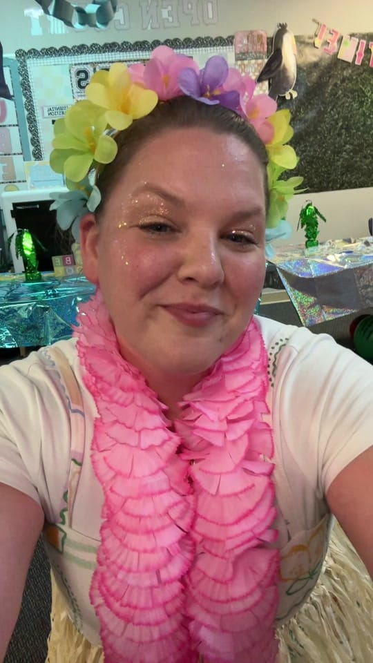 Post 6 by Elizabeth Kaya 🍎 ✏️ 🎀 on TikTok (video)