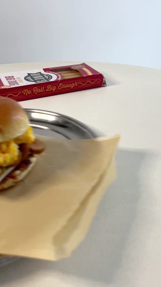 Post 5 by Feeding Speedy on TikTok (video)