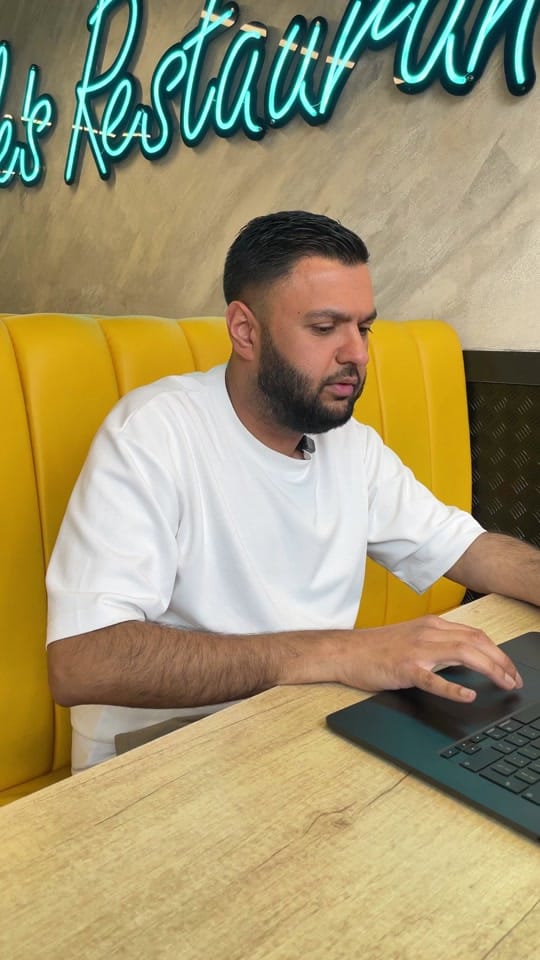 Post 7 by Chicos London on TikTok (video)