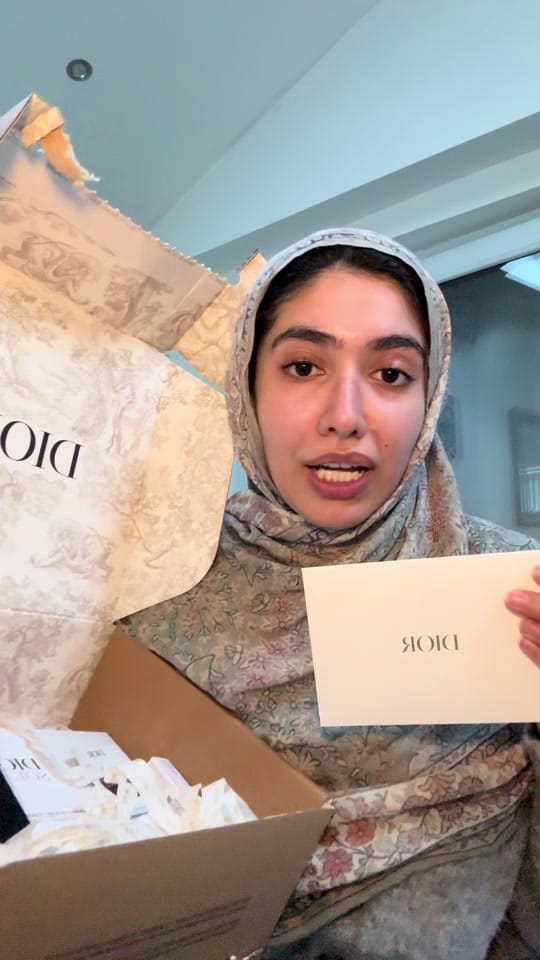 Post 6 by Lubna on TikTok (video)