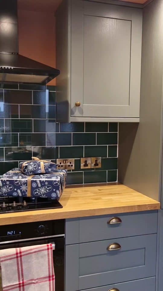 Post 10 by Sophie Price on TikTok (video)