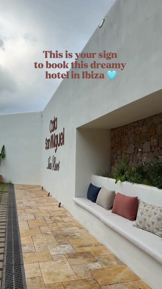 Post 1 by Caz | Travel Content Creator on TikTok (video)