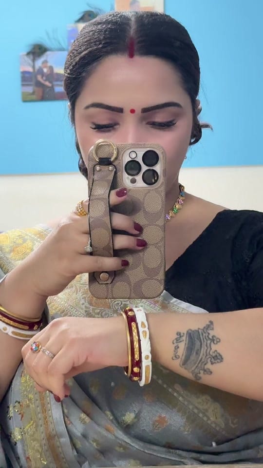 Post 10 by Pakhi Roy on TikTok (video)