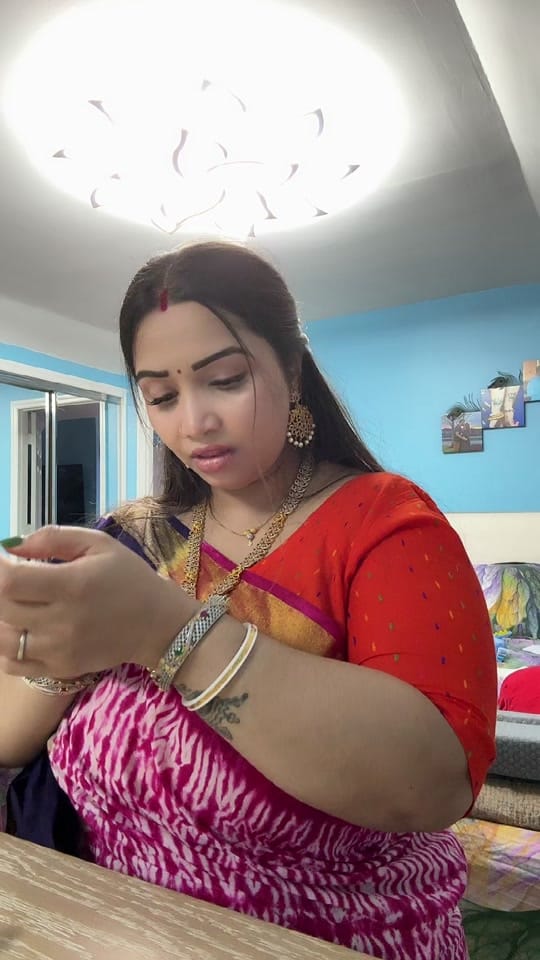 Post 4 by Pakhi Roy on TikTok (video)