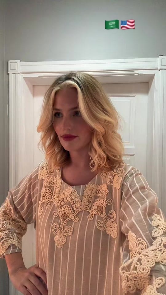 Post 5 by Chloé Rae on TikTok (video)