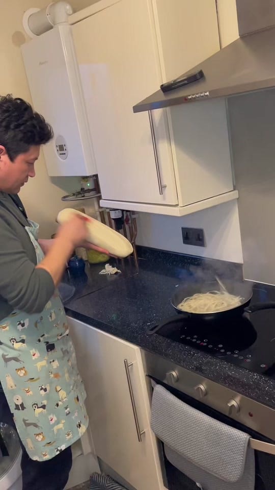 Post 9 by Min Family 🇨🇳🏴󠁧󠁢󠁳󠁣󠁴󠁿 on TikTok (video)