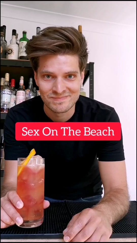 Post 9 by Cocktails by Bence on TikTok (video)