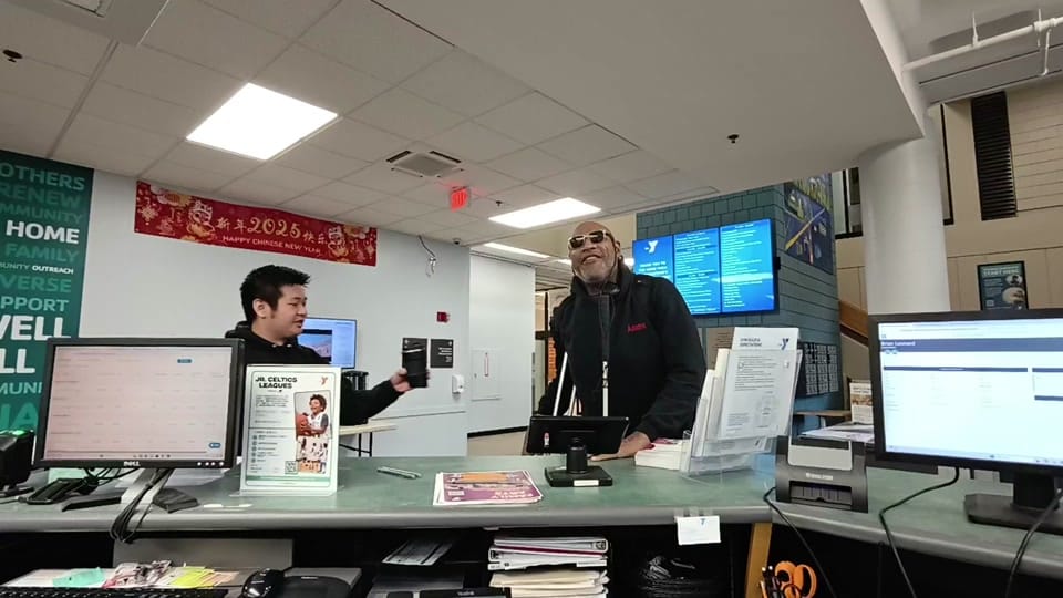 Post 1 by The blind traveler on TikTok (video)