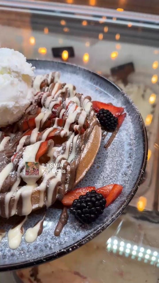 Post 1 by Dessertly on TikTok (video)