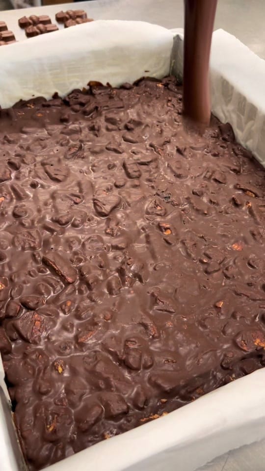 Post 3 by Claud’s Dessert Parlour on TikTok (video)