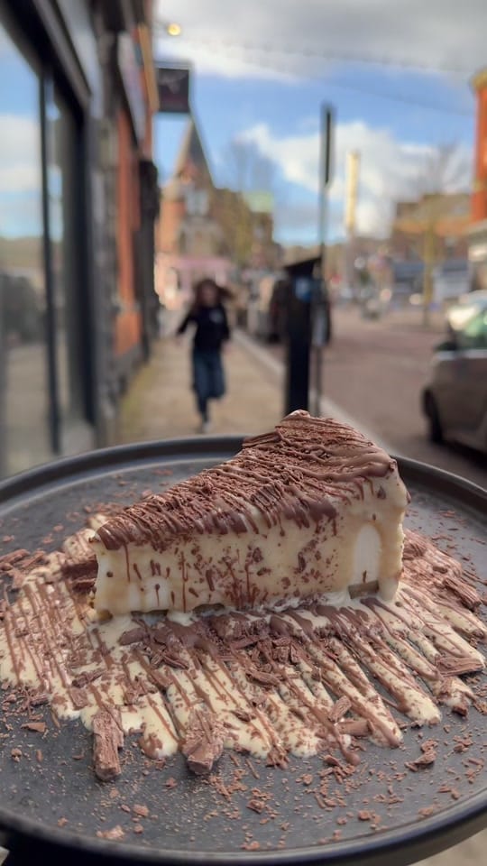 Post 2 by TheGrumpyBakerOfficial on TikTok (video)