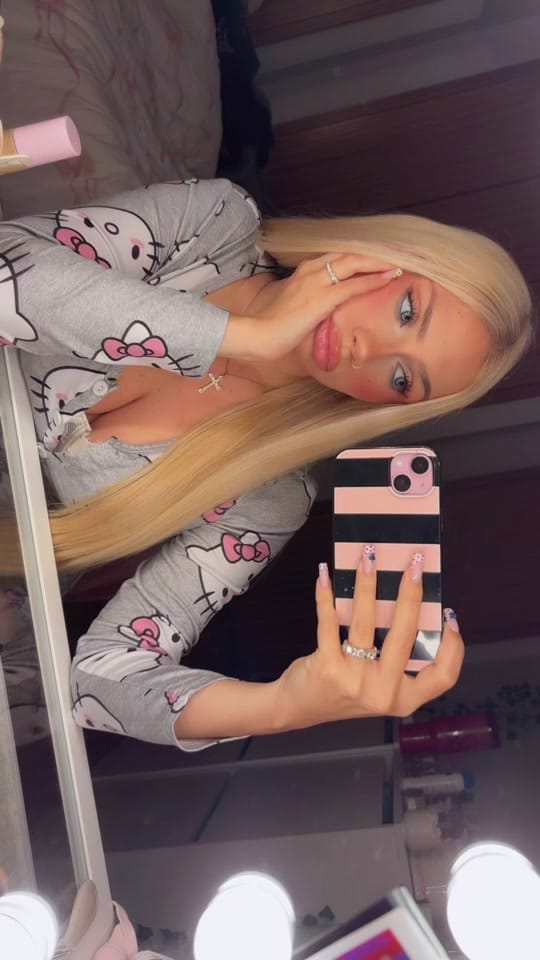 Post 5 by inês on TikTok (video)