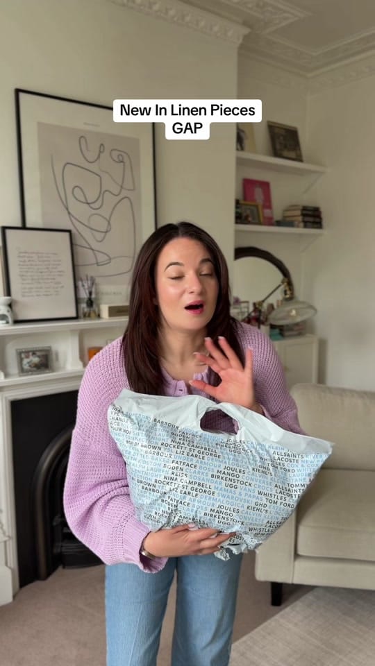 Post 6 by Albertine | Outfits + Tea 🍰 on TikTok (video)