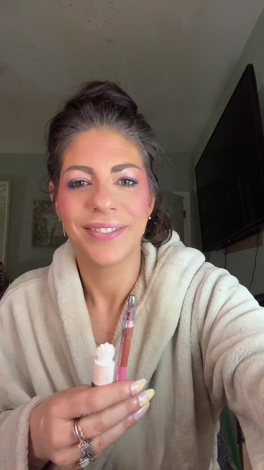 Post 4 by Lizzypoliz on TikTok (video)