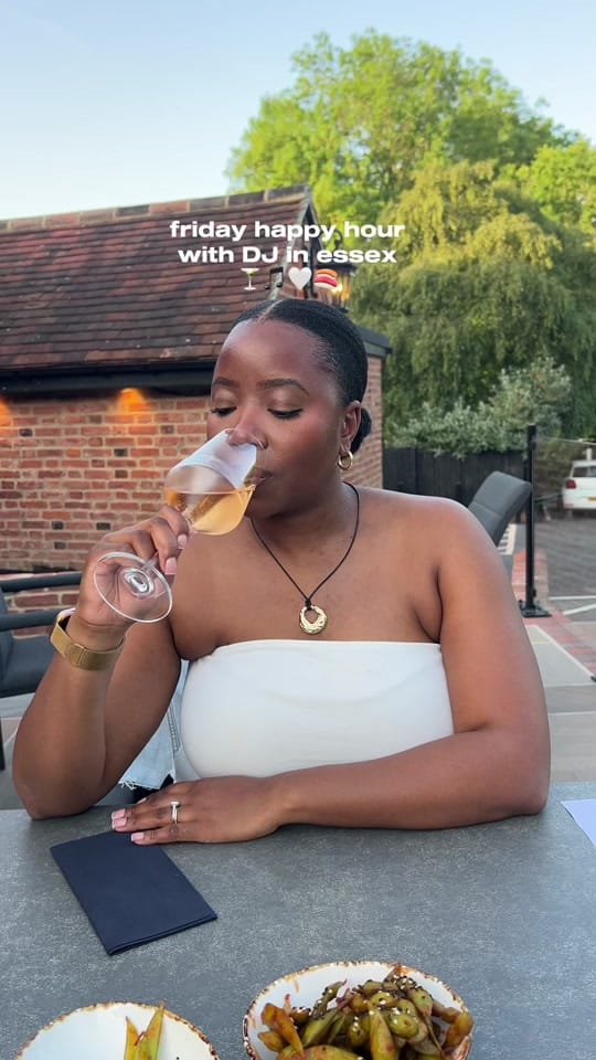 Post 1 by maledirutheats on TikTok (video)