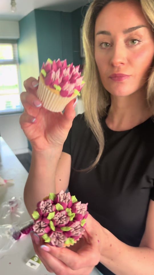 Post 1 by The Bake Bird on TikTok (video)
