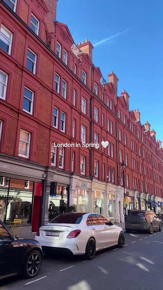 Post 4 by Max and Victoria on TikTok (video)