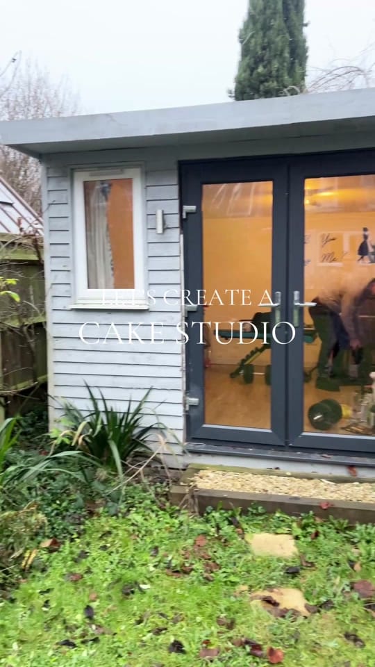Post 8 by ChellBells Cakes on TikTok (video)