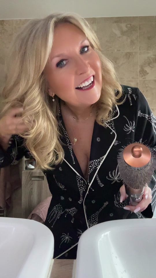 Post 10 by Charlotte Goldilocks 👸🏼 on TikTok (video)