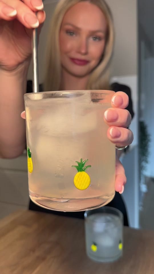 Post 1 by Stine Ariana on TikTok (video)