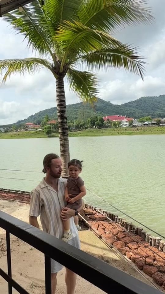 Post 7 by 🇹🇭เขมจิ & พิทักษ์ 🇺🇸 on TikTok (video)
