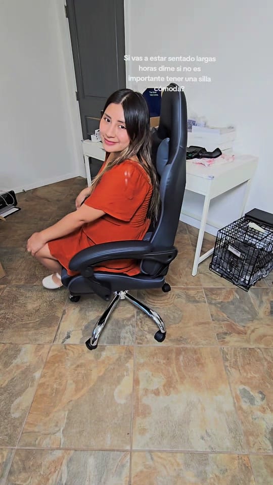 Post 2 by Mila Kramer on TikTok (video)