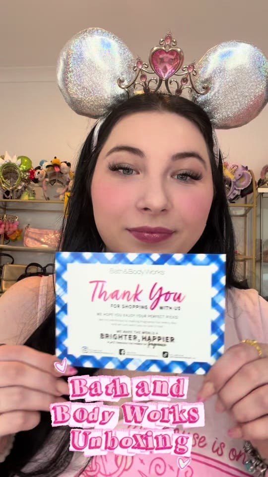 Post 9 by Kaitlyn 🫶🏻🏰🎟️🐭💕✨ on TikTok (video)