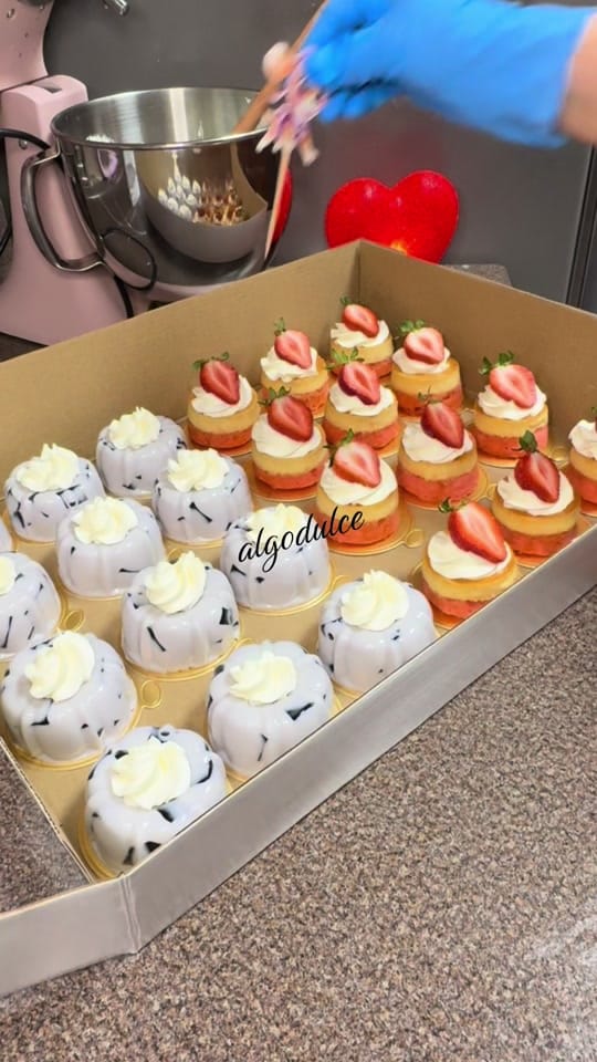Post 5 by jenni | algo dulce ♡ on TikTok (video)