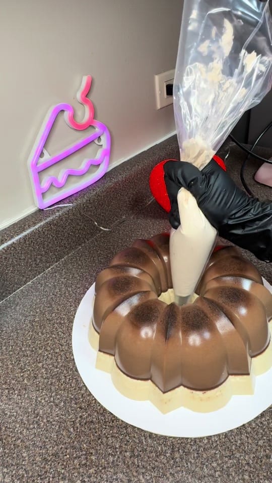 Post 6 by jenni | algo dulce ♡ on TikTok (video)