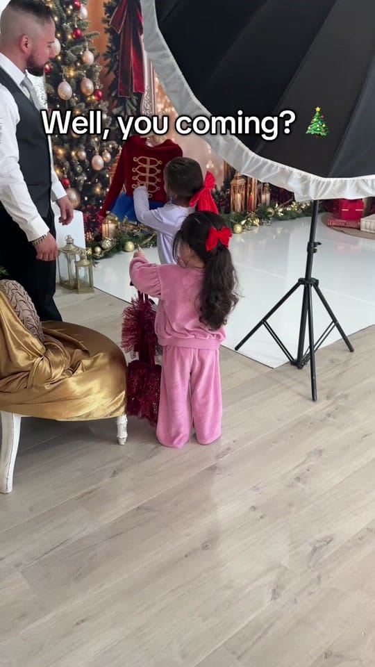 Post 9 by LA Photographer x Mamax4 on TikTok (video)