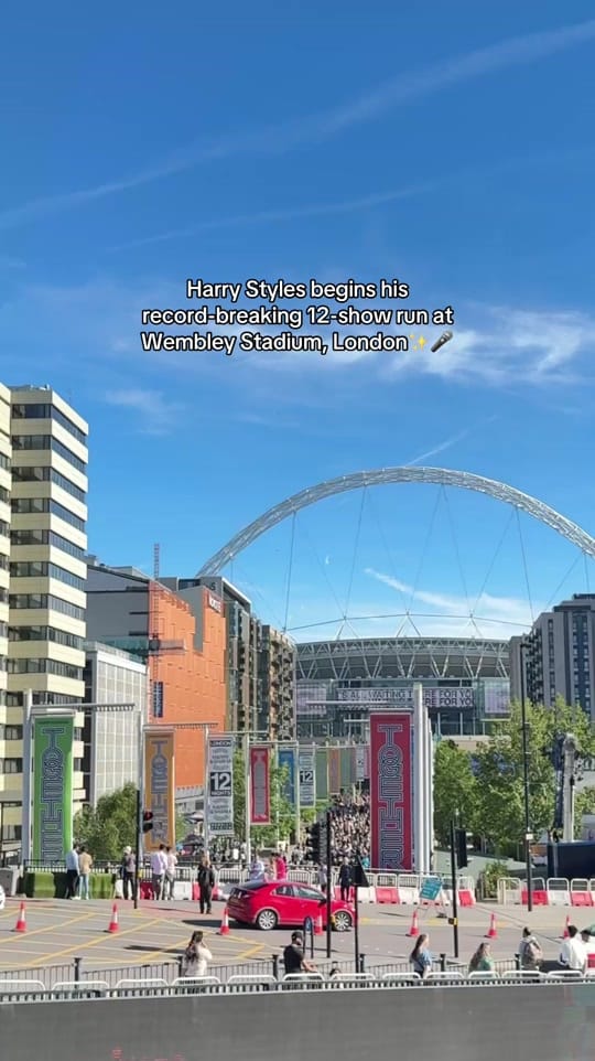 Post 2 by Kseniia•Travel•London on TikTok (video)