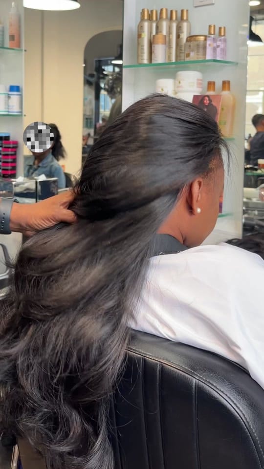 Post 3 by Fola Fash on TikTok (video)